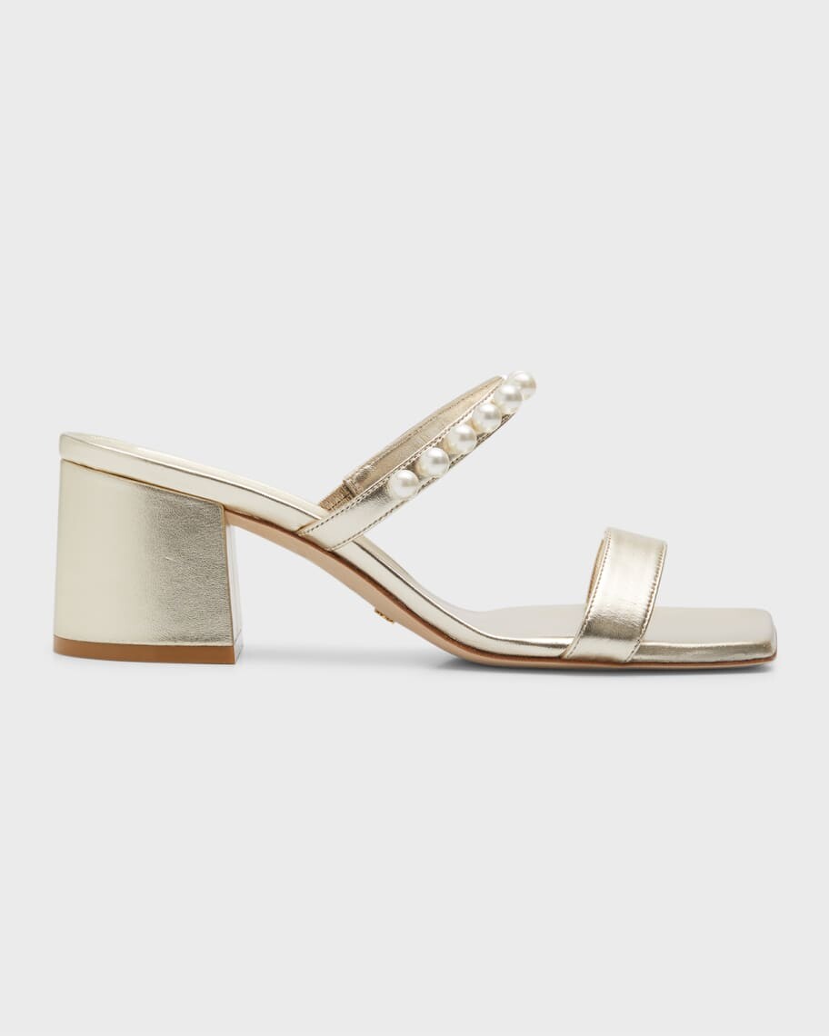 Сандалии Goldie с жемчужными заклепками и металлическими шлепанцами Stuart Weitzman
Сандалии Goldie с жемчужными заклепками и металлическими шлепанцами Stuart Weitzman