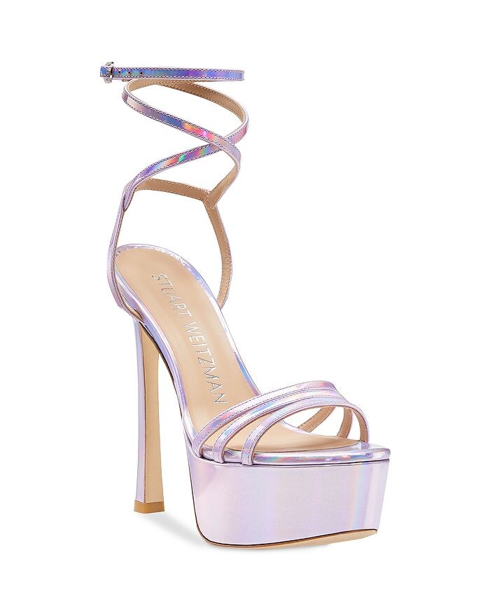 Женские босоножки Soireé 145 на платформе с запахом до щиколотки Stuart Weitzman
Женские босоножки Soireé 145 на платформе с запахом до щиколотки Stuart Weitzman