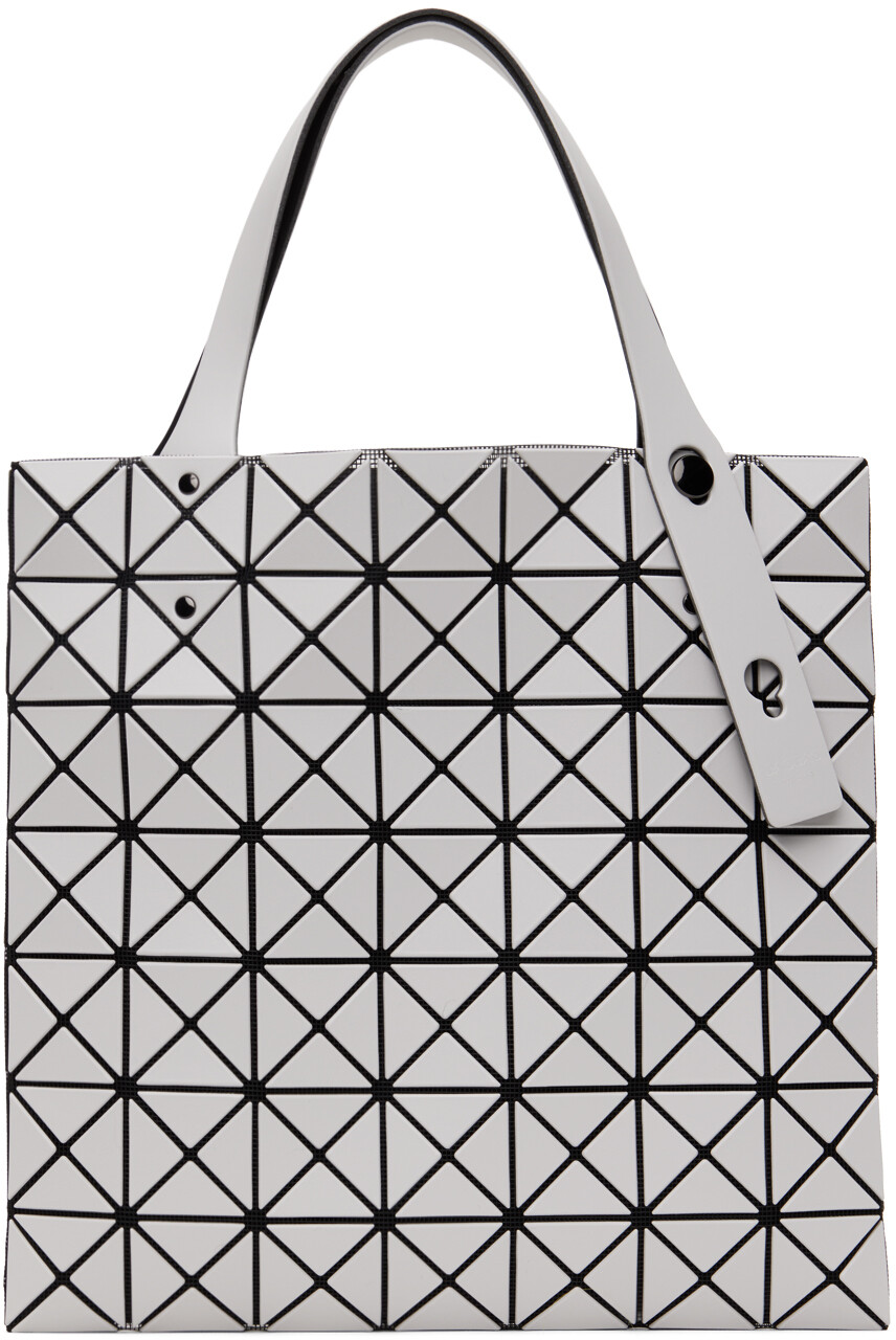 Серая матовая сумка-тоут с маленькой призмой Bao Bao Issey Miyake, цвет Light gray
Серая матовая сумка-тоут с маленькой призмой Bao Bao Issey Miyake, цвет Light gray