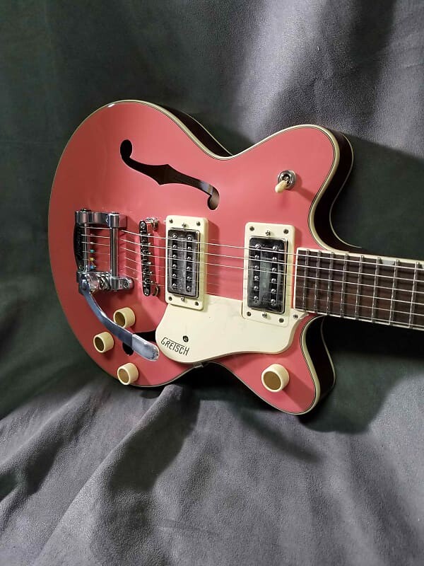 Электрогитара 2023 Gretsch G2655T Streamliner Center Block Jr. Double-Cut with Bigsby Coral
Электрогитара 2023 Gretsch G2655T Streamliner Center Block Jr. Double-Cut with Bigsby Coral