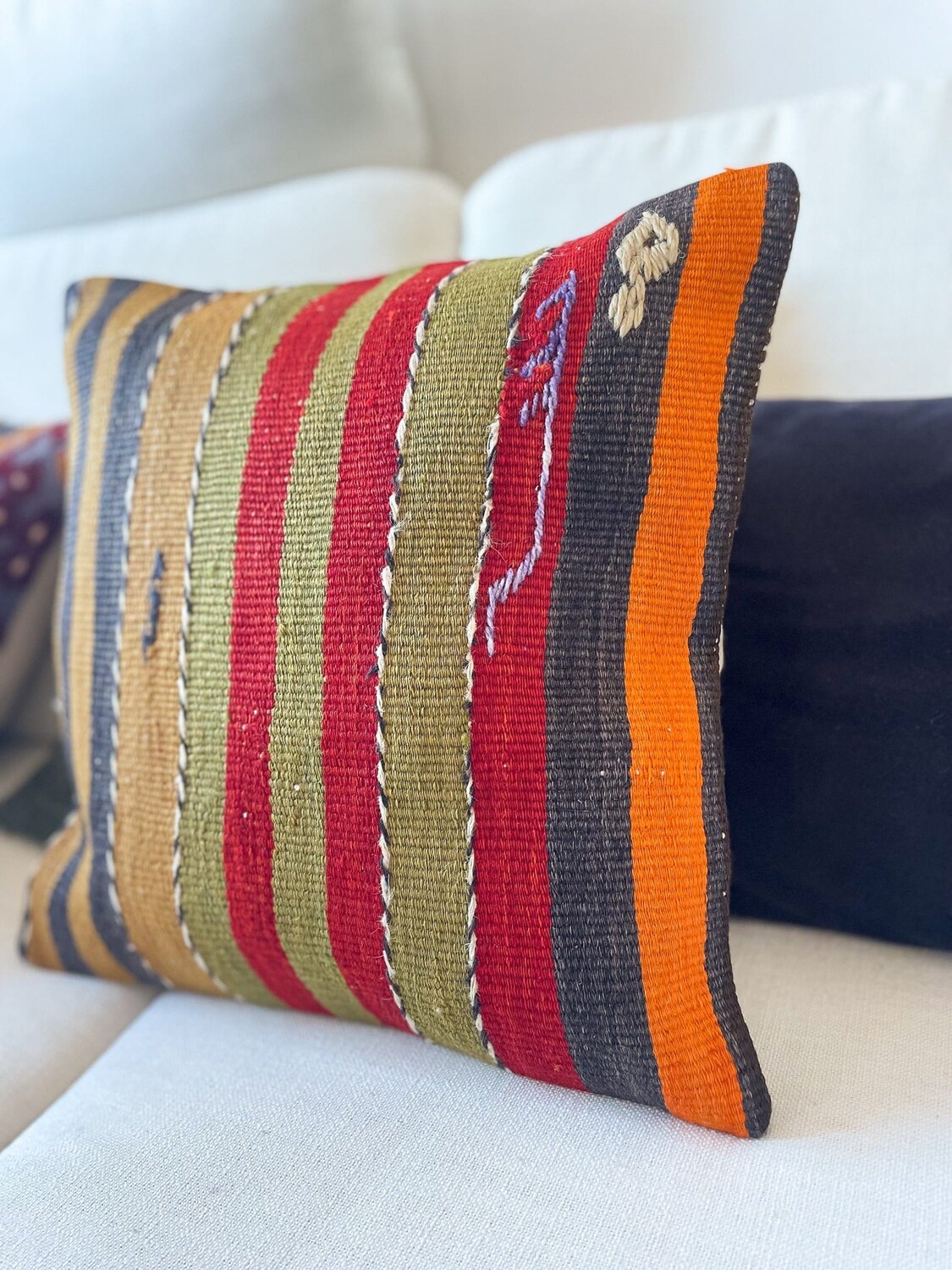 Подушка Kilim, винтажная подушка Kilim, подушка для медитации, турецкая декоративная наволочка-килим, винтажная подушка для поясницы в стиле бохо Tapis, 40x40 см
Подушка Kilim, винтажная подушка Kilim, подушка для медитации, турецкая декоративная наволочка-килим, винтажная подушка для поясницы в стиле бохо Tapis, 40x40 см