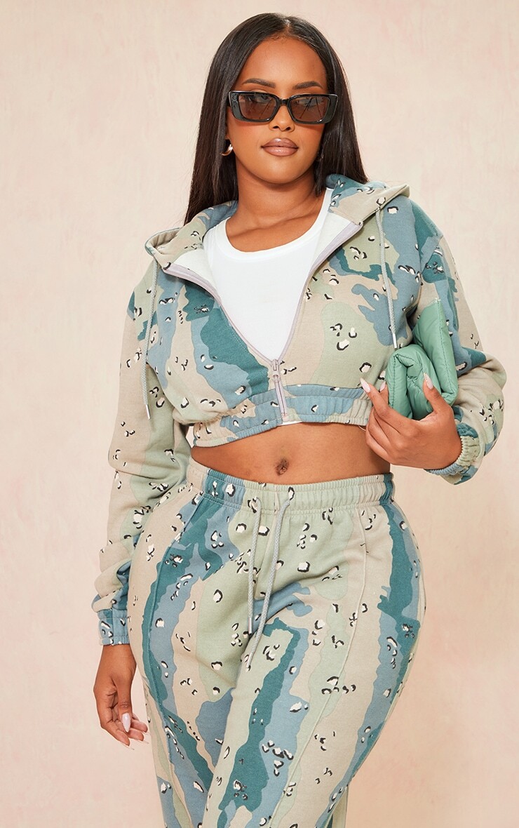 PrettyLittleThing Укороченная толстовка с камуфляжным принтом Shape синего цвета, Синий, PrettyLittleThing Укороченная толстовка с камуфляжным принтом Shape синего цвета
PrettyLittleThing Укороченная толстовка с камуфляжным принтом Shape синего цвета, Синий, PrettyLittleThing Укороченная толстовка с камуфляжным принтом Shape синего цвета