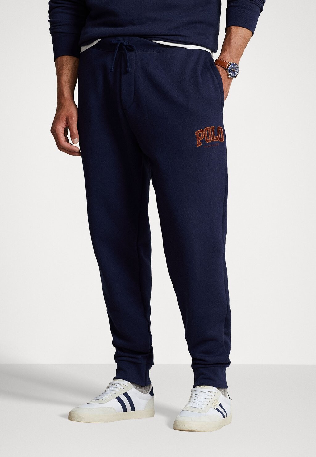 Спортивные брюки ATHLETIC JOGGER Polo Ralph Lauren Big & Tall, круизный темно-синий
Спортивные брюки ATHLETIC JOGGER Polo Ralph Lauren Big & Tall, круизный темно-синий