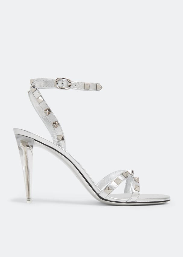 Сандалии Valentino Garavani Rockstud Skin, серебряный
Сандалии Valentino Garavani Rockstud Skin, серебряный