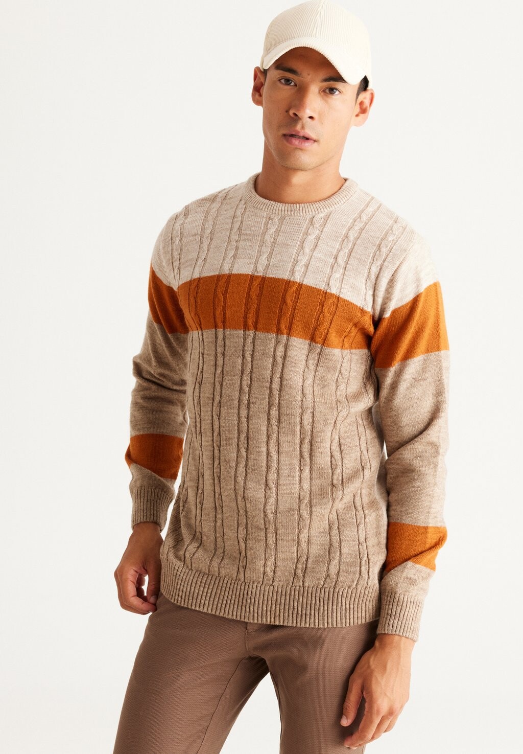 Вязаный свитер STANDARD FIT O COLLAR AC&CO / ALTINYILDIZ CLASSICS, цвет beige mink
Вязаный свитер STANDARD FIT O COLLAR AC&CO / ALTINYILDIZ CLASSICS, цвет beige mink