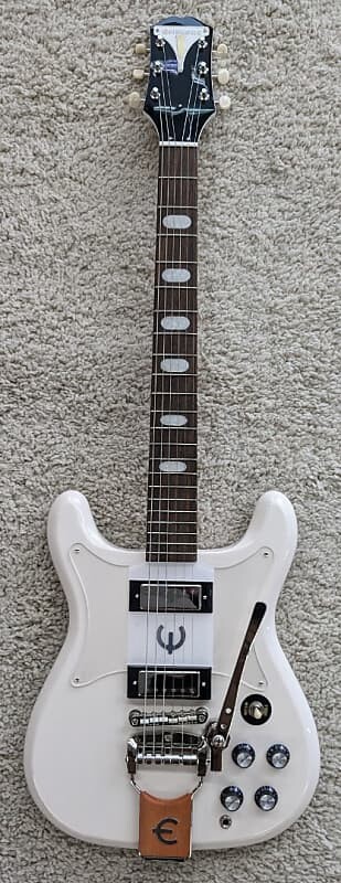 Электрогитара Epiphone Crestwood Custom Elect. Guitar, Laurel board, Tremotone, Polaris White
Электрогитара Epiphone Crestwood Custom Elect. Guitar, Laurel board, Tremotone, Polaris White