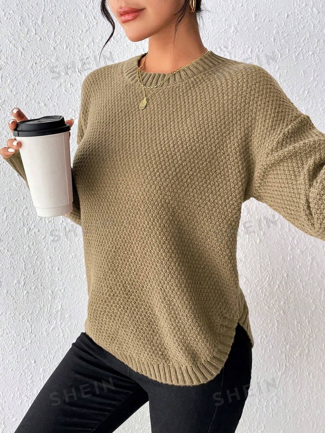 SHEIN Essnce однотонный свитер свободного кроя с разрезом по бокам и заниженной линией плеч, верблюд
SHEIN Essnce однотонный свитер свободного кроя с разрезом по бокам и заниженной линией плеч, верблюд