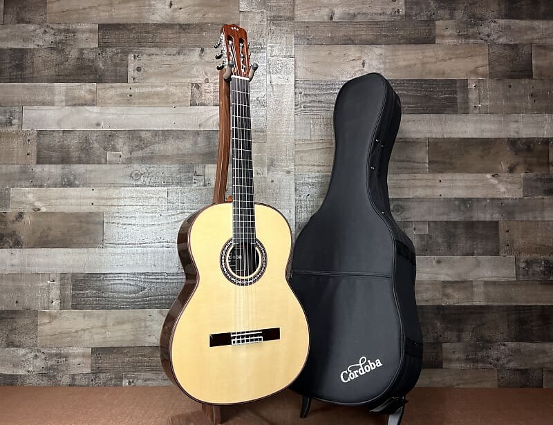 Акустическая гитара Cordoba C10 Crossover Nylon String Acoustic Guitar - European Spruce Top w/ Gig Bag
Акустическая гитара Cordoba C10 Crossover Nylon String Acoustic Guitar - European Spruce Top w/ Gig Bag