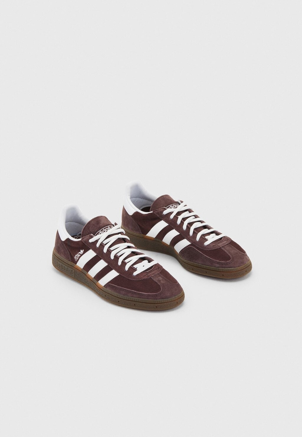 Низкие кроссовки HANDBALL SPEZIAL UNISEX adidas Originals, темно-коричневый/обувь белая/резинка
Низкие кроссовки HANDBALL SPEZIAL UNISEX adidas Originals, темно-коричневый/обувь белая/резинка