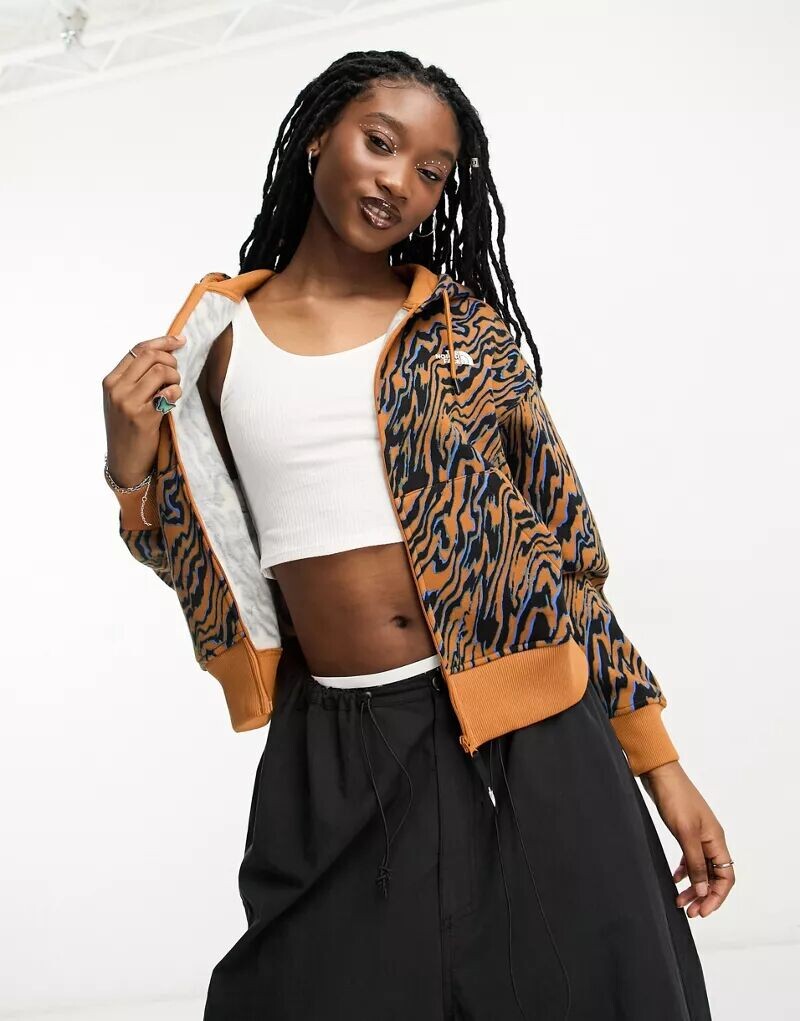 Укороченная худи The North Face Essential с коричневым мраморным принтом эксклюзивно для ASOS
Укороченная худи The North Face Essential с коричневым мраморным принтом эксклюзивно для ASOS