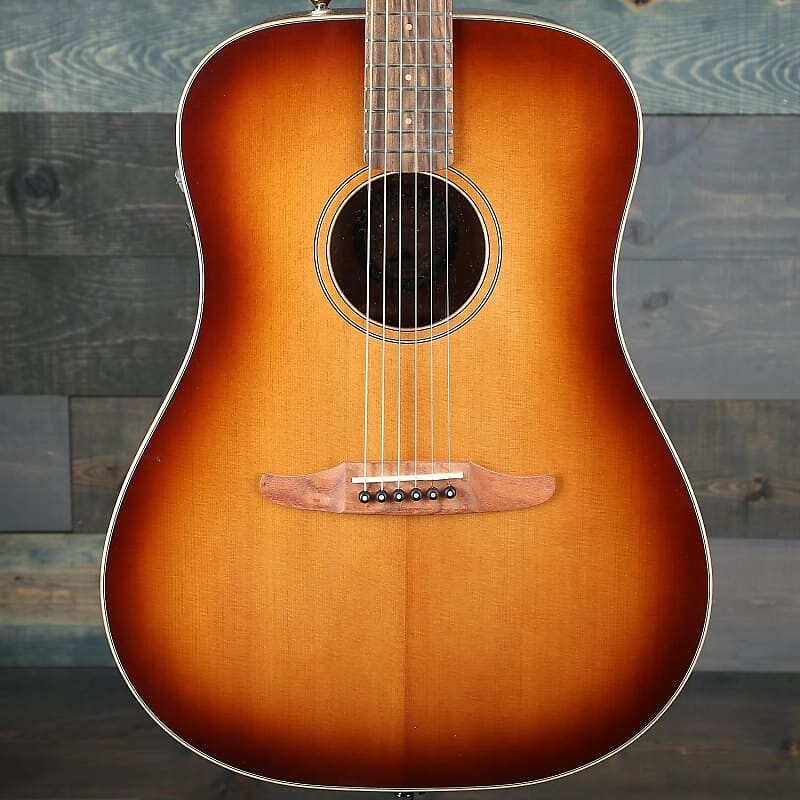 Акустическая гитара Fender Redondo Classic, Pau Ferro Fingerboard, Aged Cherry Burst
Акустическая гитара Fender Redondo Classic, Pau Ferro Fingerboard, Aged Cherry Burst