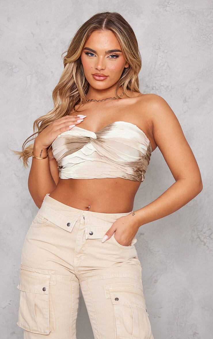 PrettyLittleThing Текстурированный укороченный топ мокко с закрученной передней частью
PrettyLittleThing Текстурированный укороченный топ мокко с закрученной передней частью