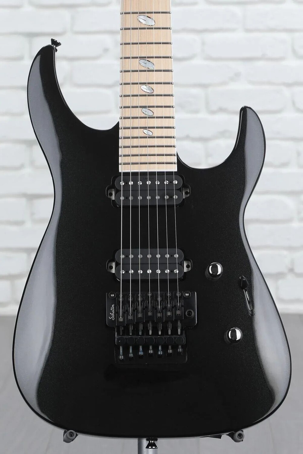Caparison Guitars Dellinger 7 Prominence MF 7-струнная электрогитара - Trans Spectrum Black с кленовой накладкой на грифе
Caparison Guitars Dellinger 7 Prominence MF 7-струнная электрогитара - Trans Spectrum Black с кленовой накладкой на грифе