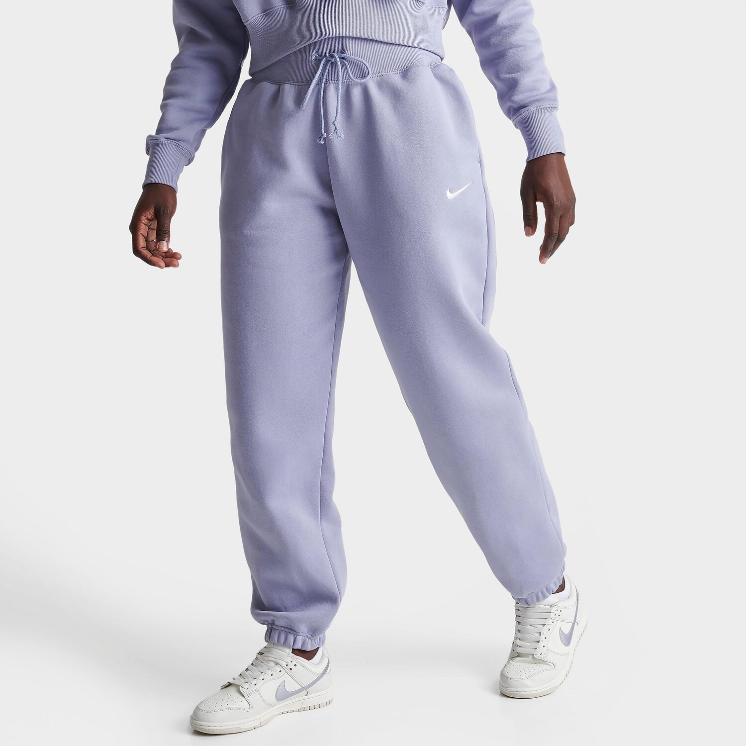 Женские спортивные брюки большого размера из флиса Nike Sportswear Phoenix с завышенной талией, фиолетовый
Женские спортивные брюки большого размера из флиса Nike Sportswear Phoenix с завышенной талией, фиолетовый