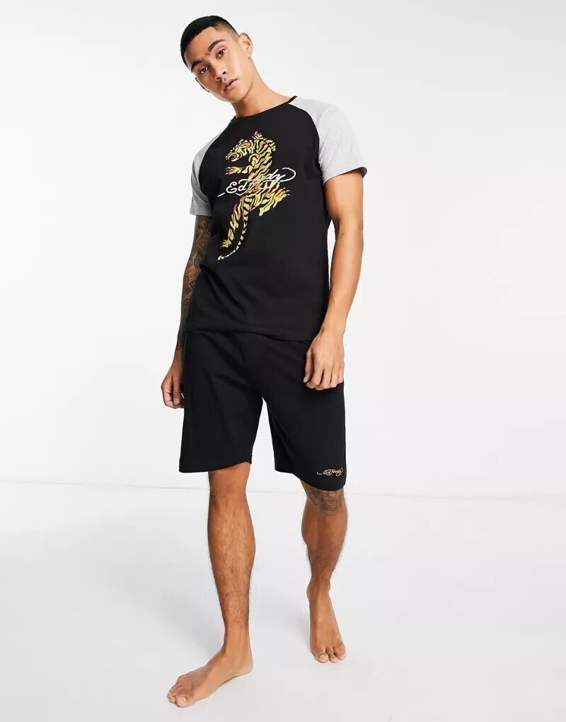 Комплект для сна из футболки и шорт из джерси Ed Hardy серого, черного и золотого цвета с графическим принтом, Черный
Комплект для сна из футболки и шорт из джерси Ed Hardy серого, черного и золотого цвета с графическим принтом, Черный