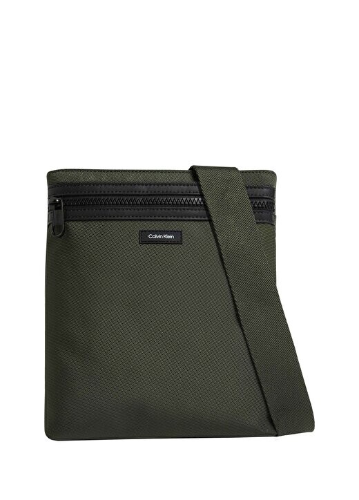 Мужская сумка-мессенджер цвета хаки размером 25x20x25 см CK ESSENTIAL FLATPACK Calvin Klein, хаки
Мужская сумка-мессенджер цвета хаки размером 25x20x25 см CK ESSENTIAL FLATPACK Calvin Klein, хаки