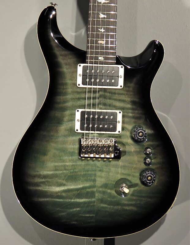Электрогитара PRS 35th Anniversary Custom 24, Pattern Thin Neck, Green Burst, PRS Hardshell Case
Электрогитара PRS 35th Anniversary Custom 24, Pattern Thin Neck, Green Burst, PRS Hardshell Case