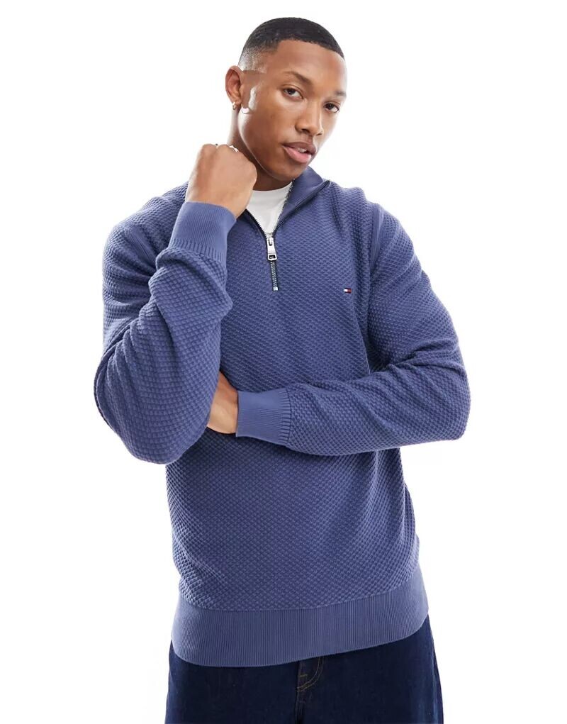 Свитер Tommy Hilfiger бледно-индиго с овальной структурой и застежкой-молнией
Свитер Tommy Hilfiger бледно-индиго с овальной структурой и застежкой-молнией