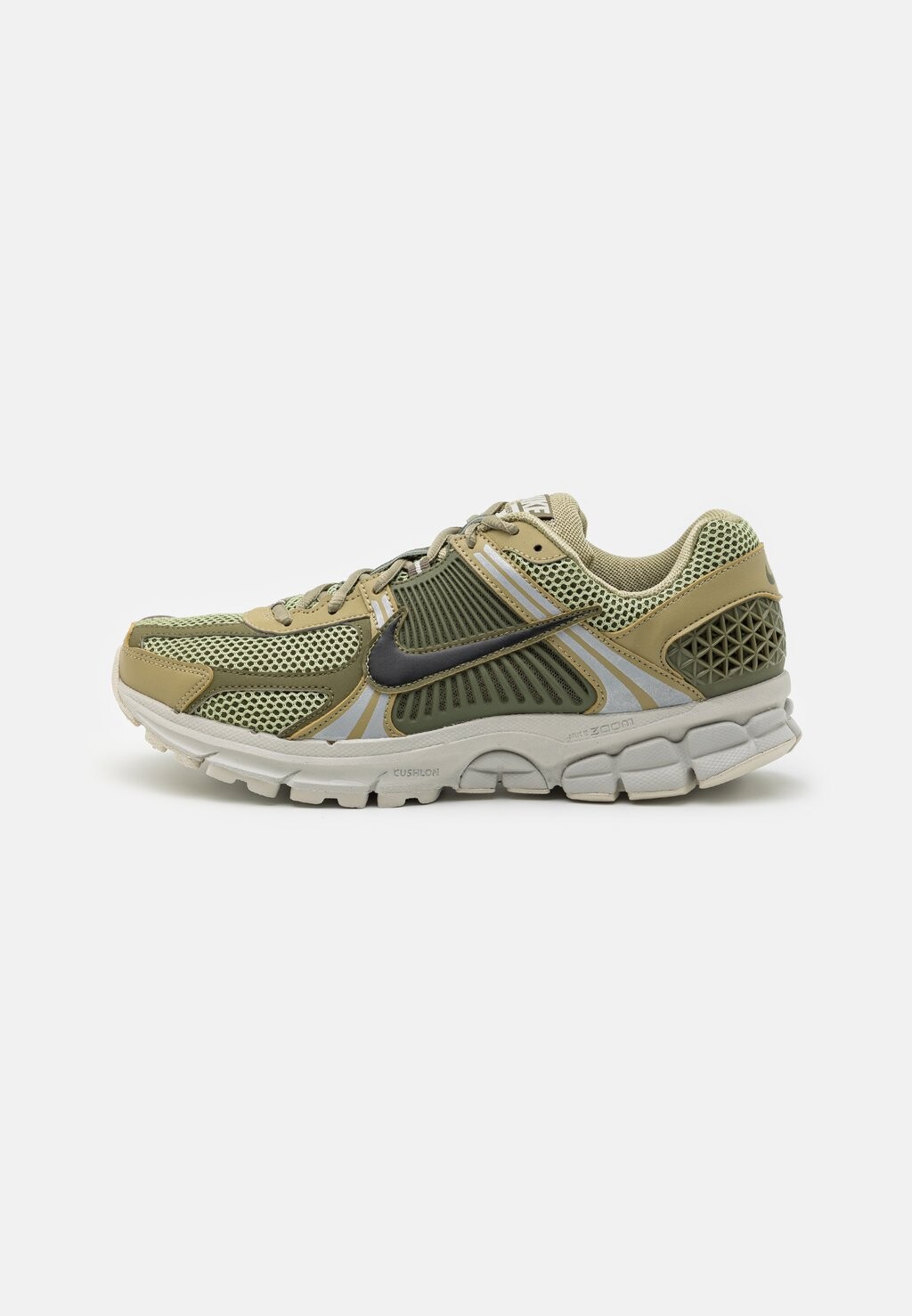 Кроссовки низкие ZOOM VOMERO 5 UNISEX Nike Sportswear, цвет neutral olive/black/light bone
Кроссовки низкие ZOOM VOMERO 5 UNISEX Nike Sportswear, цвет neutral olive/black/light bone