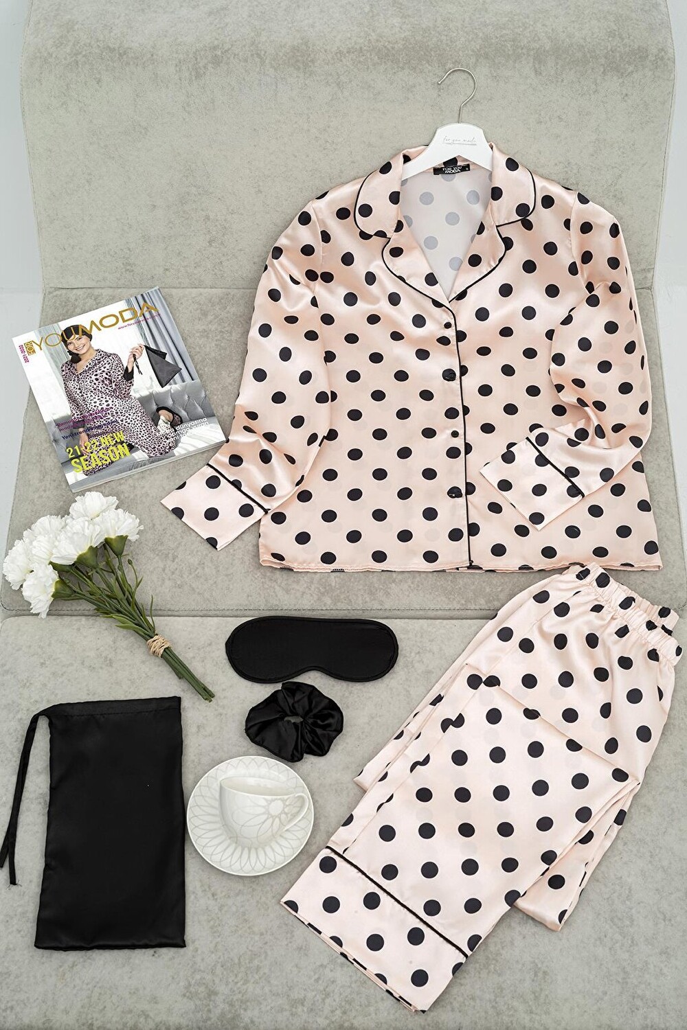 Пижамный комплект цвета шампанского в горошек из 5 предметов FOR YOU MODA, желтый
Пижамный комплект цвета шампанского в горошек из 5 предметов FOR YOU MODA, желтый