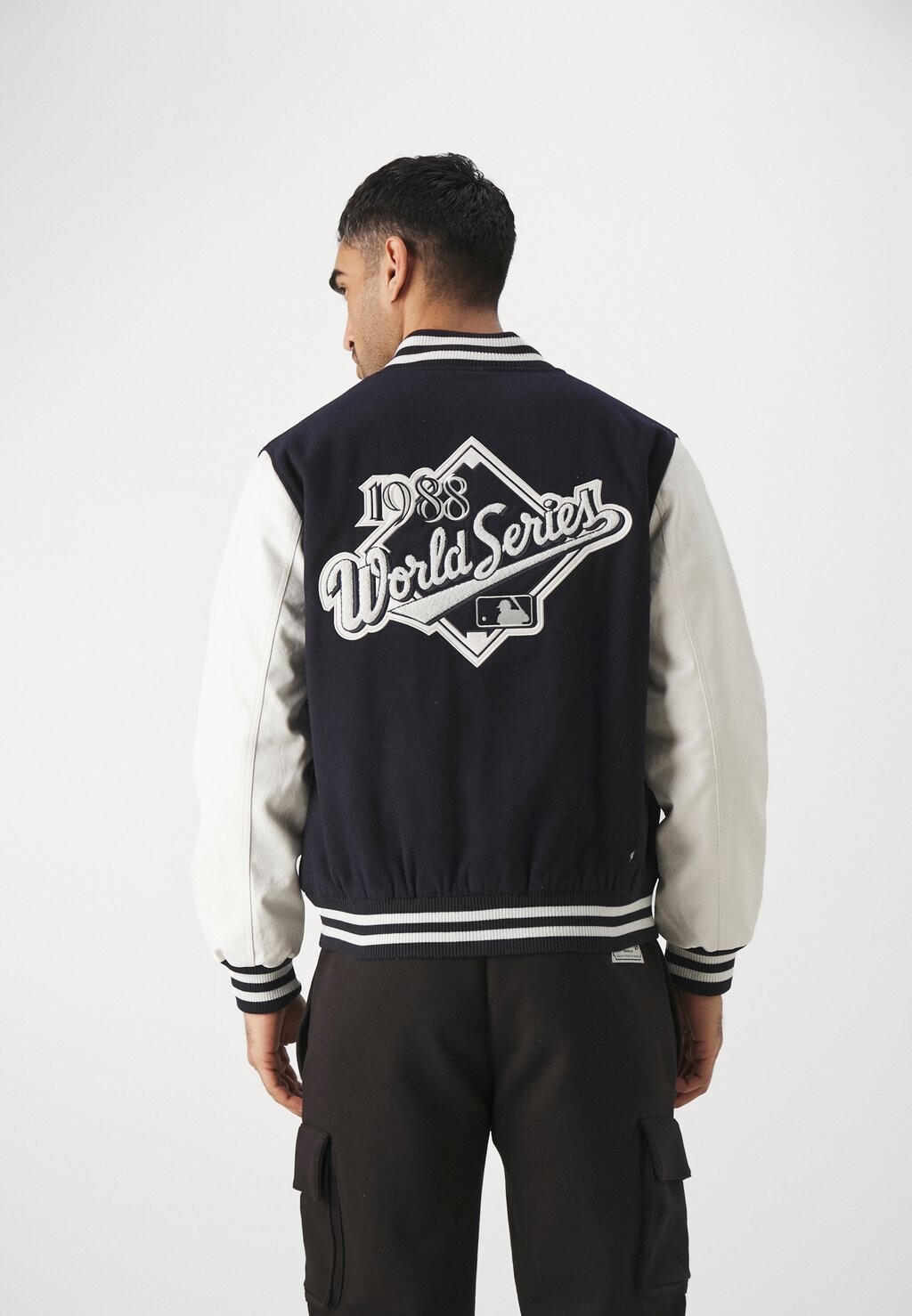 Спортивная куртка Mlb Los Angeles Dodgers World Series Varsity New Era, цвет navy/off-white
Спортивная куртка Mlb Los Angeles Dodgers World Series Varsity New Era, цвет navy/off-white