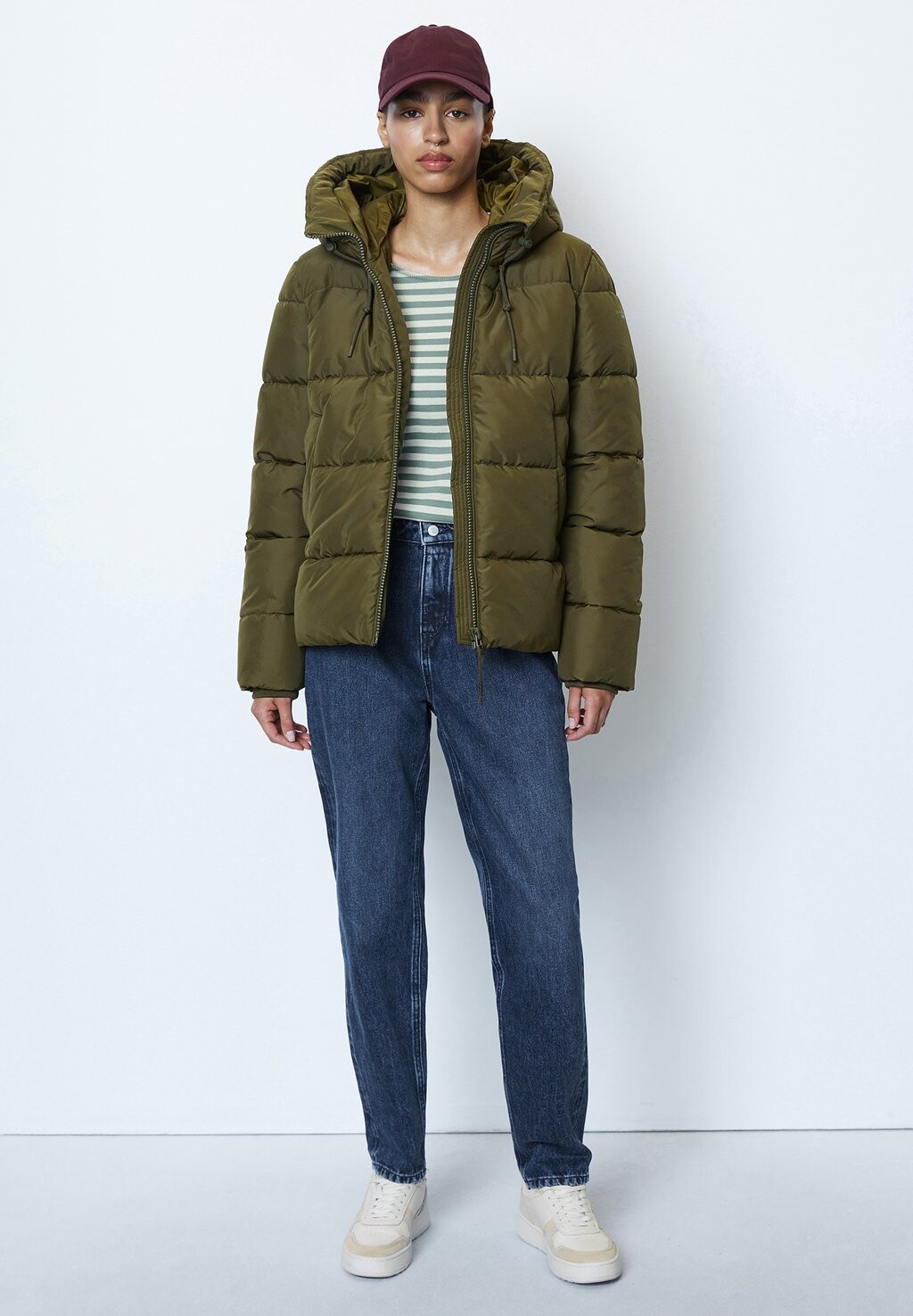 Куртка Marc O'Polo DENIM KAPUZEN-PUFFER RELAXED AUS TEILWEISE REC, цвет slate green
Куртка Marc O'Polo DENIM KAPUZEN-PUFFER RELAXED AUS TEILWEISE REC, цвет slate green