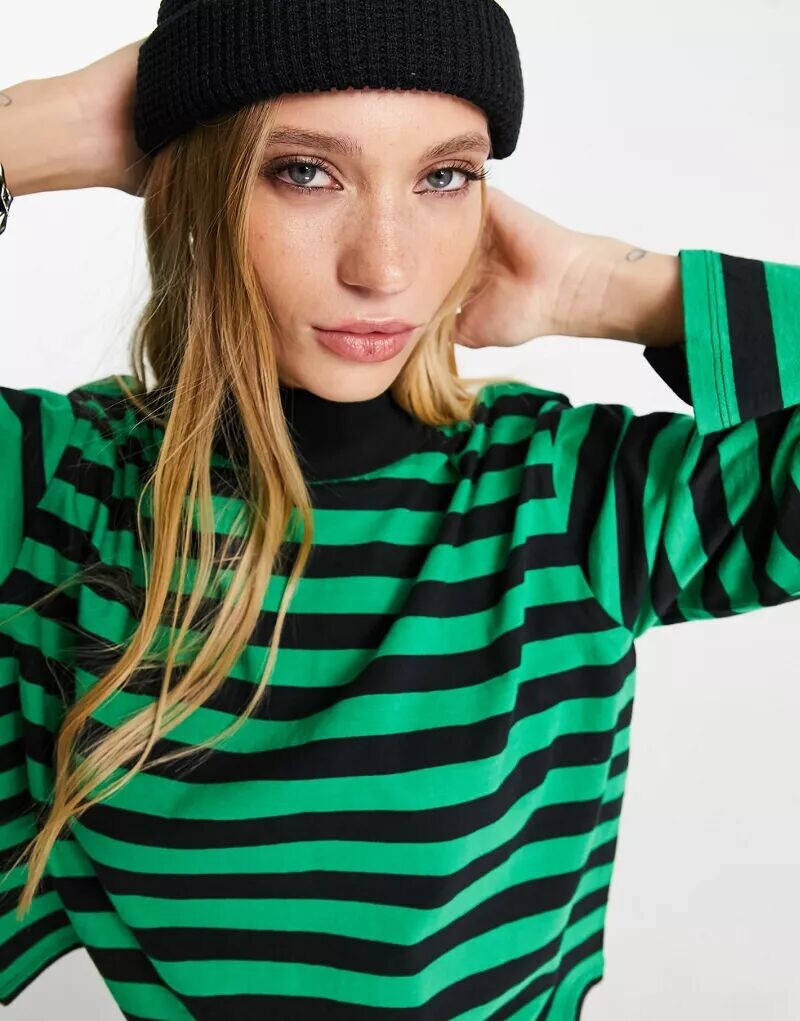 Топ свободного кроя с длинными рукавами и высоким воротником ASOS в черно-зеленую полоску
Топ свободного кроя с длинными рукавами и высоким воротником ASOS в черно-зеленую полоску