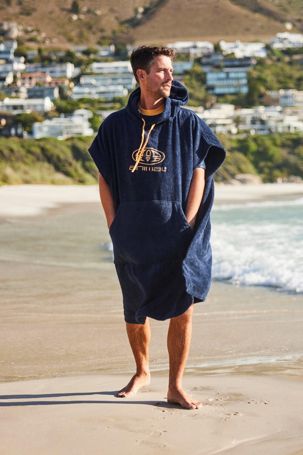 Халат Jacob Toweling Poncho из органического материала с регулируемым капюшоном и карманом Animal, синий
Халат Jacob Toweling Poncho из органического материала с регулируемым капюшоном и карманом Animal, синий