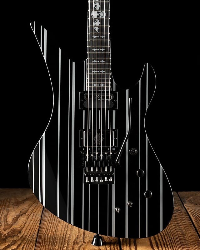 Электрогитара Schecter Synster Gates Custom-S - Black w/Silver Stripes - Free Shipping
Электрогитара Schecter Synster Gates Custom-S - Black w/Silver Stripes - Free Shipping