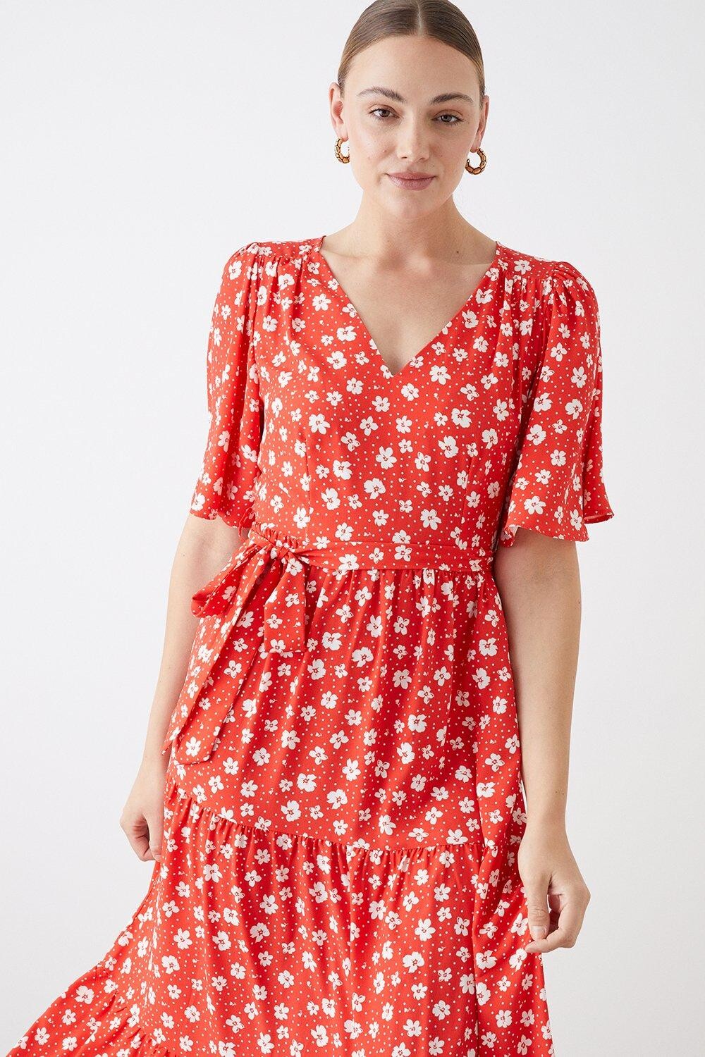 Многоярусное платье миди с рукавами ангела и принтом Tall Ditsy Dorothy Perkins, красный
Многоярусное платье миди с рукавами ангела и принтом Tall Ditsy Dorothy Perkins, красный