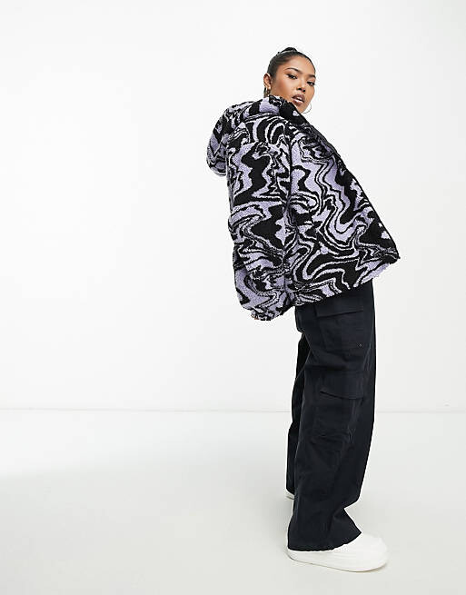 Фиолетовая куртка борг с принтом ASOS DESIGN Curve
Фиолетовая куртка борг с принтом ASOS DESIGN Curve