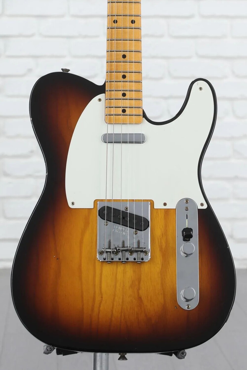 Новая электрогитара Fender Custom Shop '57 Telecaster Journeyman Relic - Wide Fade, 2 цвета Sunburst
Новая электрогитара Fender Custom Shop '57 Telecaster Journeyman Relic - Wide Fade, 2 цвета Sunburst