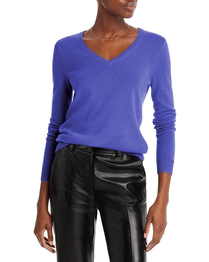 Кашемировый свитер с V-образным вырезом — 100% эксклюзив C by Bloomingdale's Cashmere, Синий
Кашемировый свитер с V-образным вырезом — 100% эксклюзив C by Bloomingdale's Cashmere, Синий
