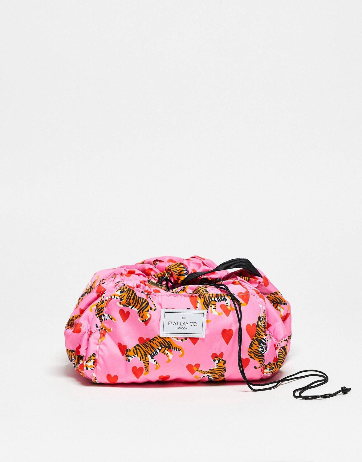 Сумка на шнурке The Flat Lay Co. X ASOS EXCLUSIVE - Розовые тигры и сердечки Flat Lay Company
Сумка на шнурке The Flat Lay Co. X ASOS EXCLUSIVE - Розовые тигры и сердечки Flat Lay Company