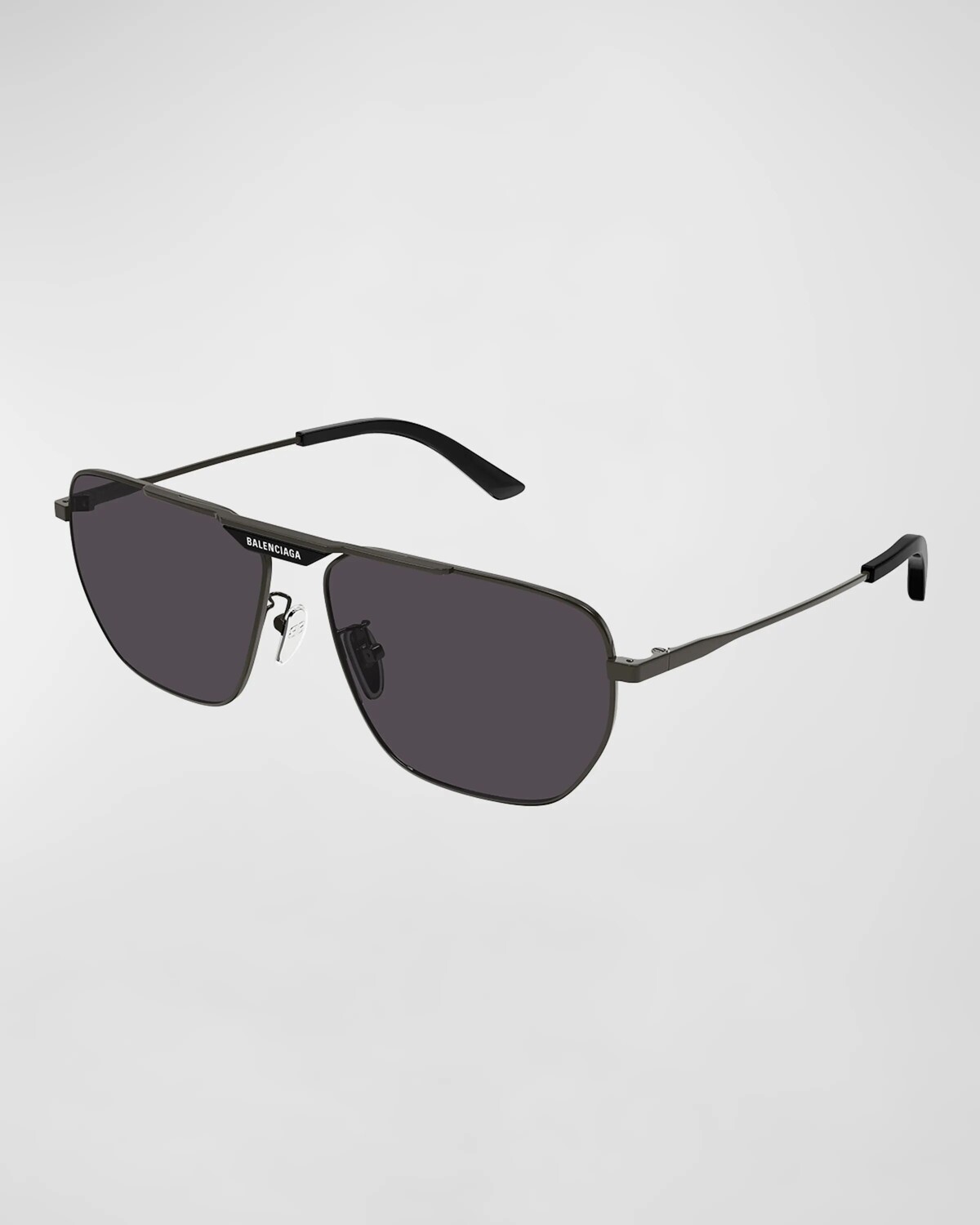 Мужские солнцезащитные очки-авиаторы в металлическом корпусе BB0298SM Balenciaga, цвет Shiny Gun Metal
Мужские солнцезащитные очки-авиаторы в металлическом корпусе BB0298SM Balenciaga, цвет Shiny Gun Metal