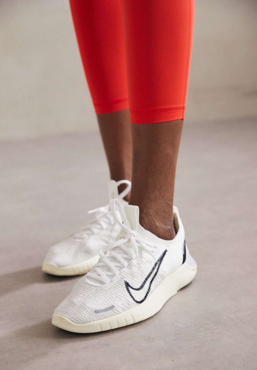 Кроссовки Natural Running FREE RN FK NEXT NATURE Nike, цвет white/black/coconut milk/photon dust
Кроссовки Natural Running FREE RN FK NEXT NATURE Nike, цвет white/black/coconut milk/photon dust