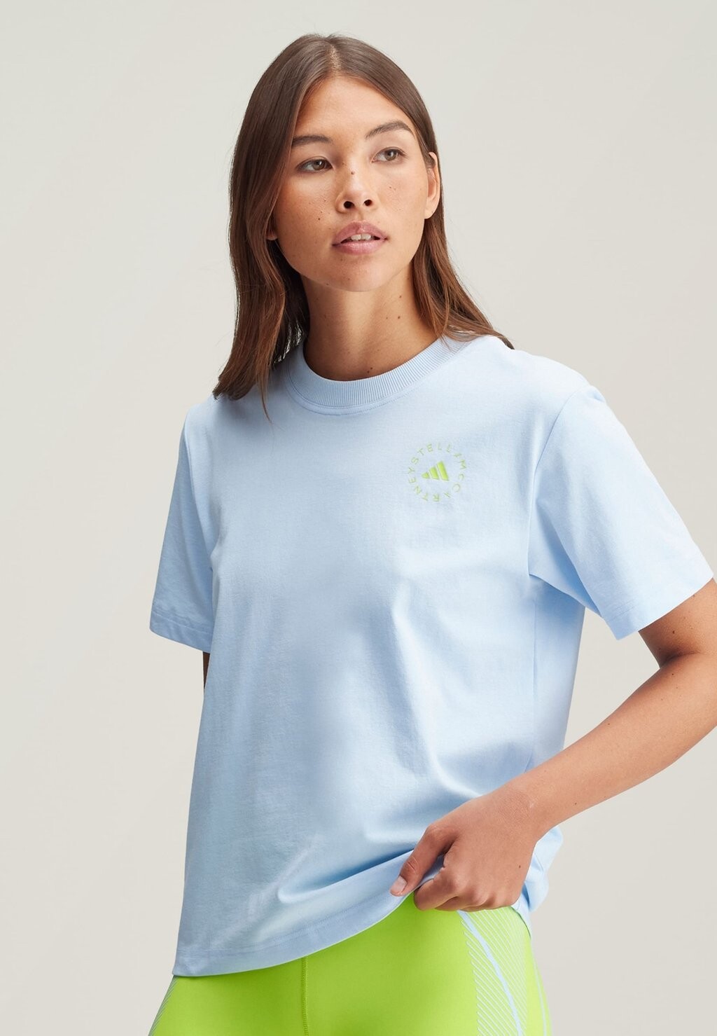 Базовая футболка ADIDAS BY STELLA MCCARTNEY TRUECASUALS REGULAR SPORTSWEAR adidas, синий
Базовая футболка ADIDAS BY STELLA MCCARTNEY TRUECASUALS REGULAR SPORTSWEAR adidas, синий