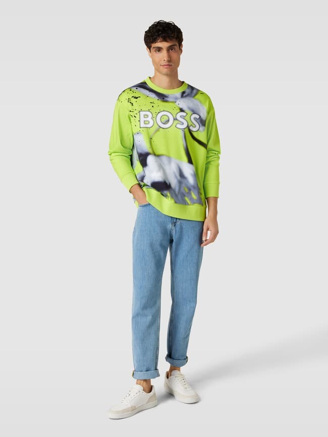 Модель свитшота с круглым вырезом Salbo Lotus BOSS, неоновый зеленый
Модель свитшота с круглым вырезом Salbo Lotus BOSS, неоновый зеленый