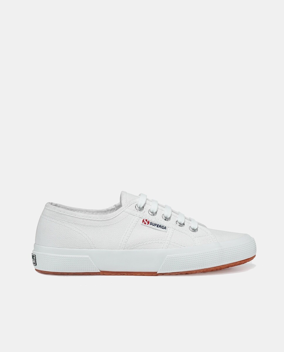 Низкие кроссовки-шлемы из парусины с логотипом и резиновой подошвой Superga, белый
Низкие кроссовки-шлемы из парусины с логотипом и резиновой подошвой Superga, белый