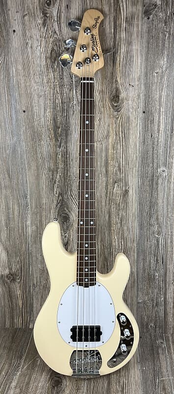 Басс гитара Sterling by Music Man S.U.B. StingRay RAY4 Electric Bass - Vintage Cream
Басс гитара Sterling by Music Man S.U.B. StingRay RAY4 Electric Bass - Vintage Cream