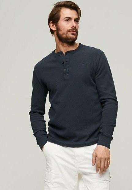 Топ с длинными рукавами VINTAGE LOGO EMBROIDERED HENLEY Superdry, цвет trench navy marl
Топ с длинными рукавами VINTAGE LOGO EMBROIDERED HENLEY Superdry, цвет trench navy marl