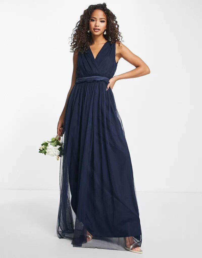 Темно-синее платье макси для подружки невесты Anaya Bridesmaid с V-образным вырезом и рюшами на талии
Темно-синее платье макси для подружки невесты Anaya Bridesmaid с V-образным вырезом и рюшами на талии
