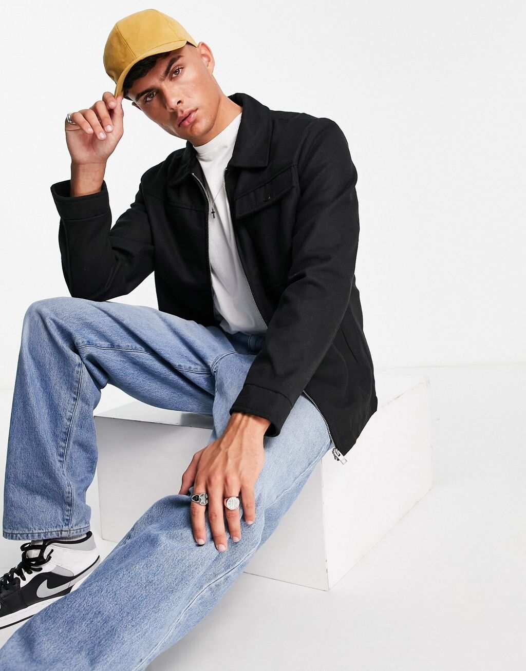 Бежевая клетчатая куртка в стиле Харрингтон с карманом Jack & Jones Originals, Бежевый
Бежевая клетчатая куртка в стиле Харрингтон с карманом Jack & Jones Originals, Бежевый