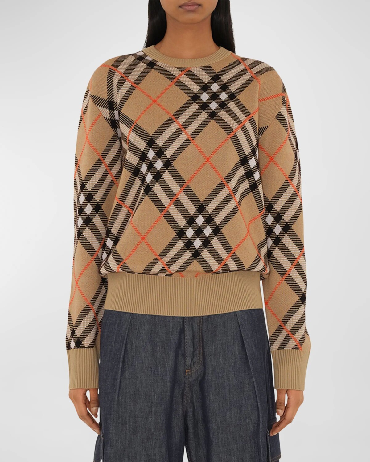 Клетчатый свитер с круглым вырезом и длинными рукавами Burberry, цвет Sand Ip Check
Клетчатый свитер с круглым вырезом и длинными рукавами Burberry, цвет Sand Ip Check