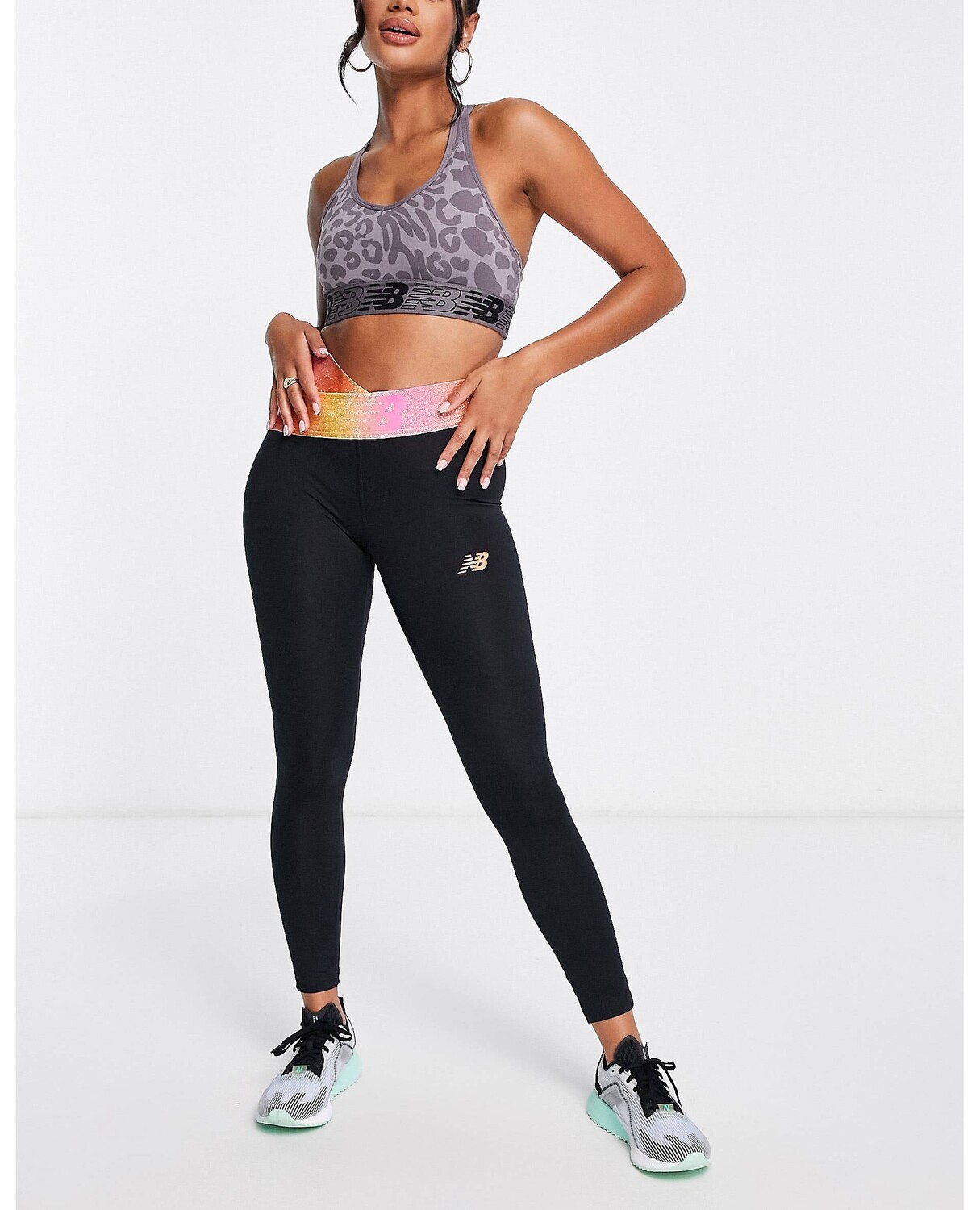 Черные леггинсы New Balance Relentless с контрастным поясом — эксклюзивно для ASOS, Черный
Черные леггинсы New Balance Relentless с контрастным поясом — эксклюзивно для ASOS, Черный