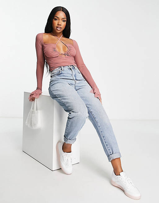 Сливовый топ с длинными рукавами, сборками и расклешенными рукавами ASOS DESIGN
Сливовый топ с длинными рукавами, сборками и расклешенными рукавами ASOS DESIGN