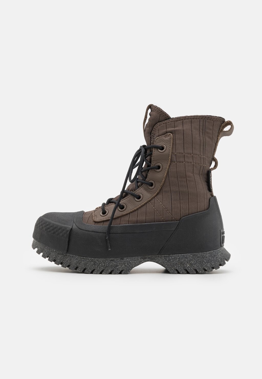 Ботильоны на шнуровке Converse CHUCK TAYLOR ALL STAR LUGGED 2.0 PLATFORM COUNTER CLIMATE UNISEX, цвет engine smoke/black
Ботильоны на шнуровке Converse CHUCK TAYLOR ALL STAR LUGGED 2.0 PLATFORM COUNTER CLIMATE UNISEX, цвет engine smoke/black