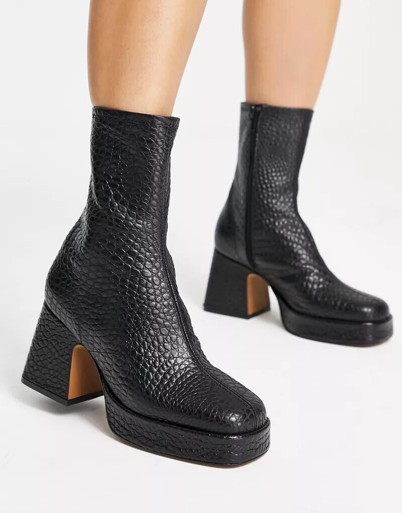 Черные ботильоны Topshop Hollis из крокодиловой кожи премиум-класса на платформе
Черные ботильоны Topshop Hollis из крокодиловой кожи премиум-класса на платформе