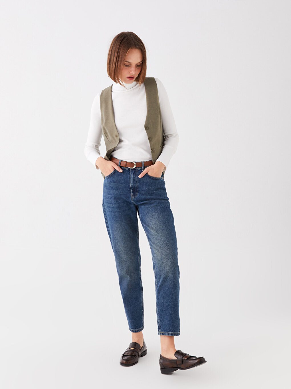 Женские джинсовые брюки Mom Fit с поясом на талии LCW Jeans, среднее индиго родео
Женские джинсовые брюки Mom Fit с поясом на талии LCW Jeans, среднее индиго родео