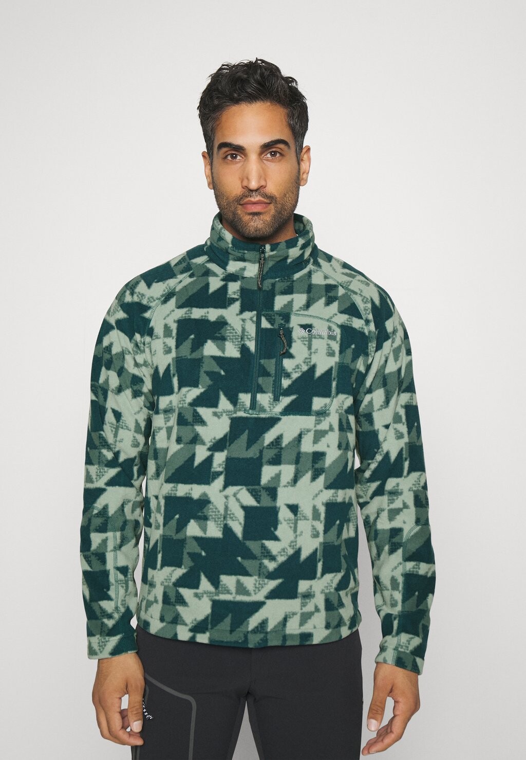 Флисовая толстовка FAST TREK PRINTED HALF ZIP Columbia, стеганый принт «ночная волна»
Флисовая толстовка FAST TREK PRINTED HALF ZIP Columbia, стеганый принт «ночная волна»